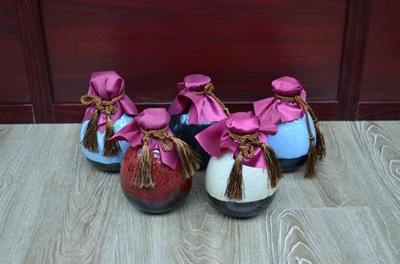 辽源酒包装与吕氏陶瓷 自然美学与多元营销的融合之道